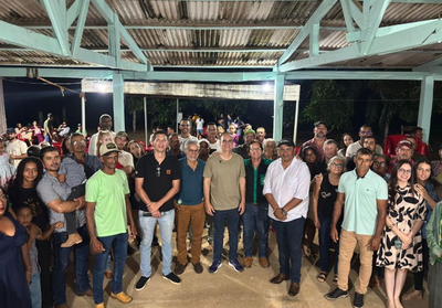 Deputado Alan Queiroz entrega equipamentos agricolas a Monte Negro
