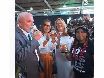 Lula elogia café indígena Suruí em evento da Embrapa em Brasília