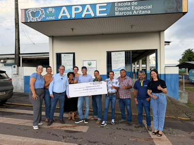 Fernando Máximo entrega 50 mil para APAE de Colorado do Oeste