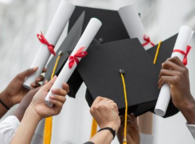 Mais de 20% da população adulta no Brasil possui diploma de graduação em 2024