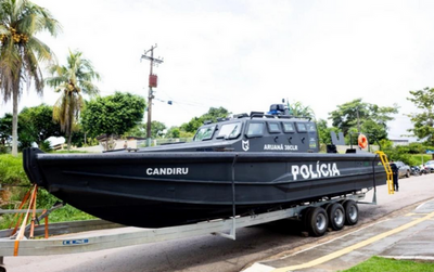 Plano Amazônia entrega lancha blindada para Polícia Militar em Rondônia