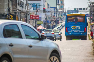 Proprietários de veículos com placa final oito têm prazo até dia 29 para licenciamento