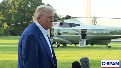 Trump diz que Lula pode ligar quando quiser após tarifa de 50% ao Brasil