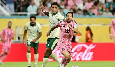 Botafogo e Palmeiras avançam às oitavas da Copa Intercontinental após empates