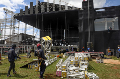 Energisa Rondônia alerta sobre segurança na montagem de estruturas em eventos