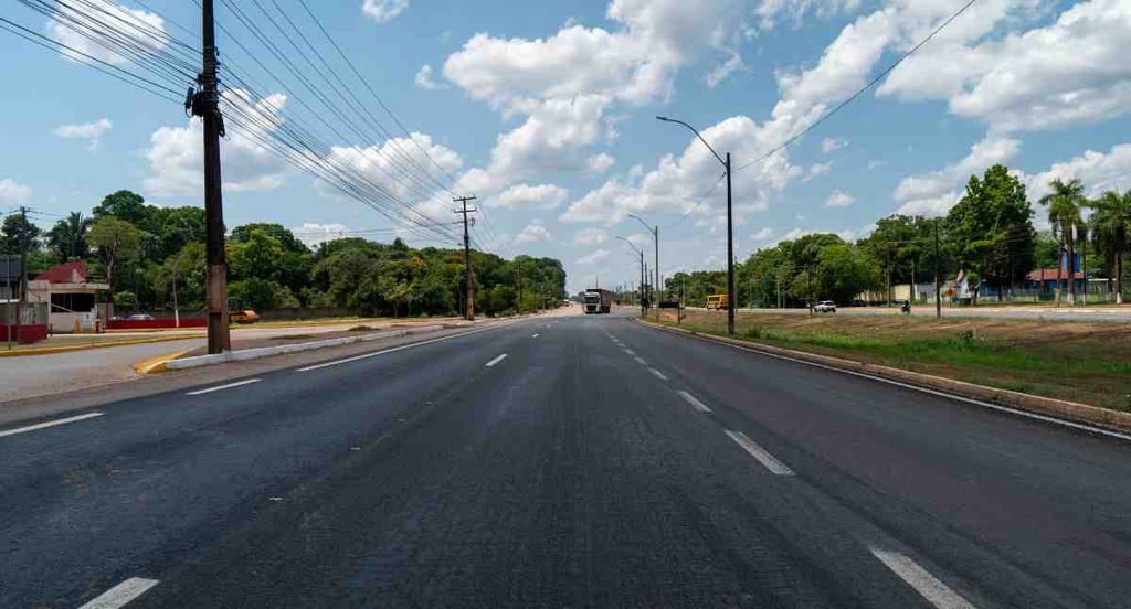 BR 364 em Porto Velho, onde ocorrem obras de restauração.