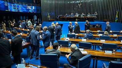 PEC 6x1 parada e Senado aprova medidas que ampliam gastos