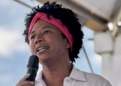 Deputada Sílvia Cristina entrega cheque de 100 mil reais ao Centro Social Madre Mazzarello