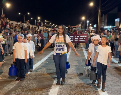 Dra Taíssa Sousa participa de desfile cívico em Nova Mamoré e é homenageada