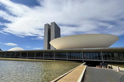 Pesquisa revela que 51% da população desaprova trabalho do Congresso Nacional